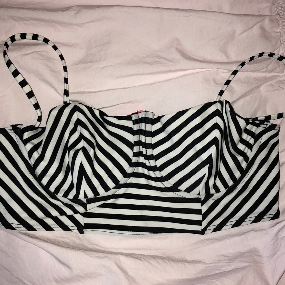 Lolli swim top